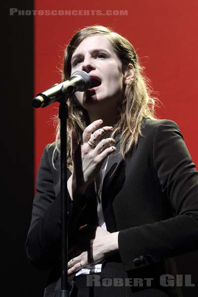 CHRISTINE AND THE QUEENS - 2014-06-21 - PARIS - Olympia - 